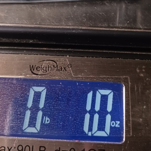 Lego - Black 1x6 Bricks and misc technic - 1oz - Picture 3 of 3